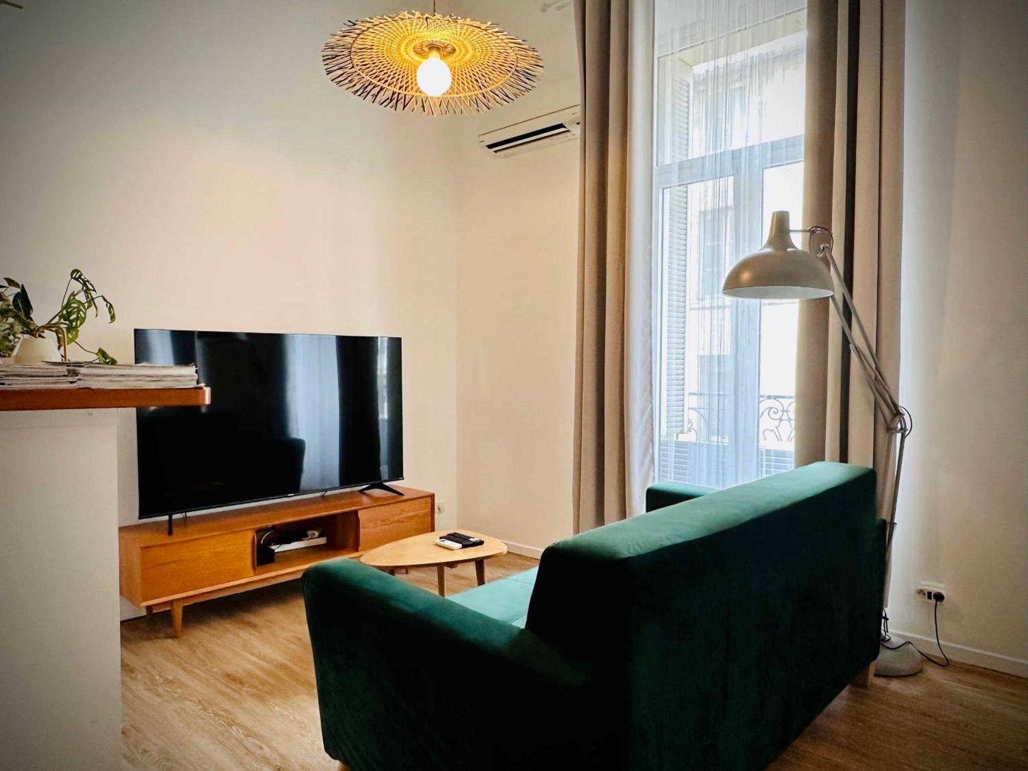 Duplex-Ceiling Height 1,9M-Free Private Parking-Self Check In !! Duplex Climatise-Hauteur Sous Plafond 1,9M-Parking Prive Gratuit-Arrivee Autonome !! Авиньон Экстерьер фото